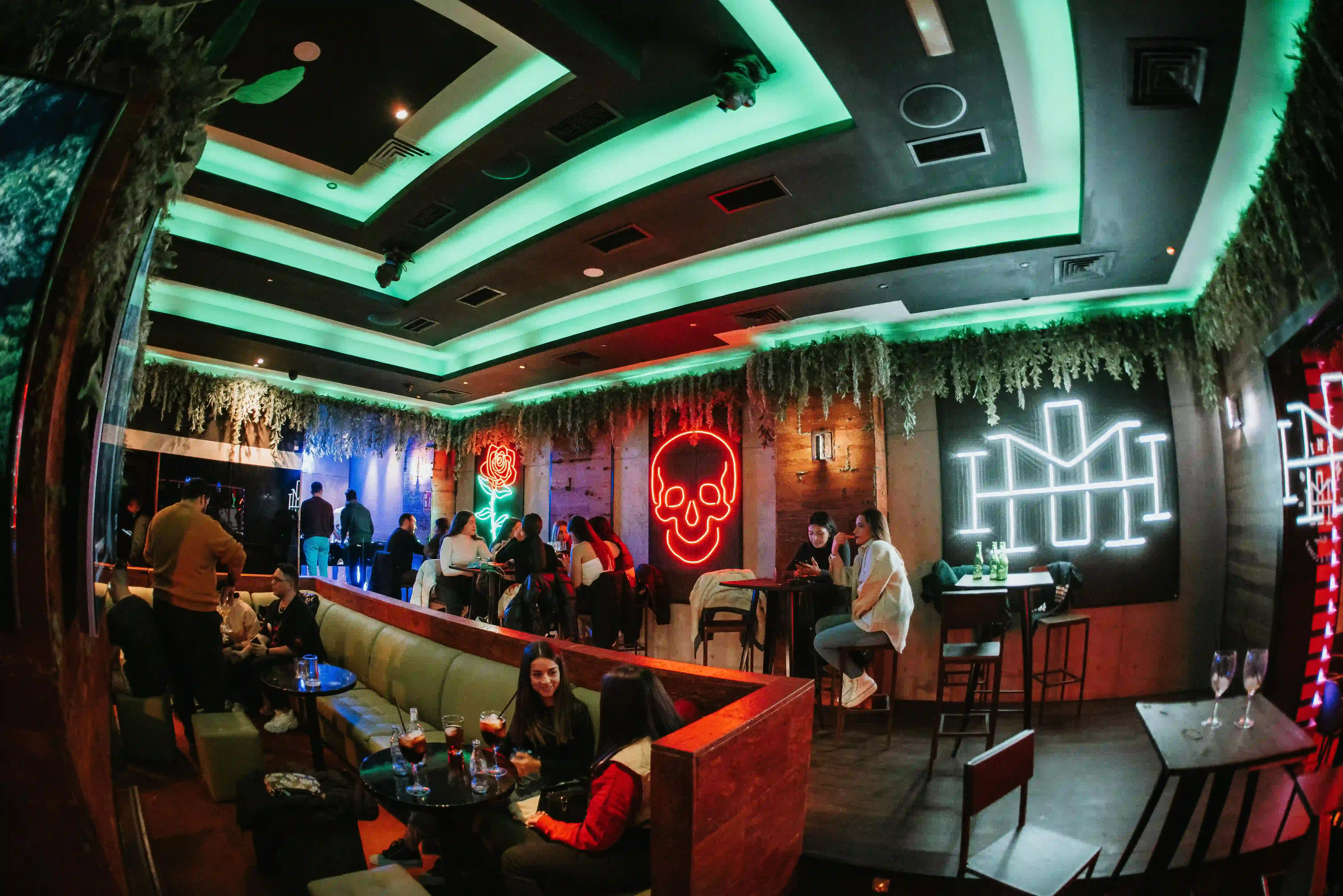HOMIES CAFÉ & COPAS