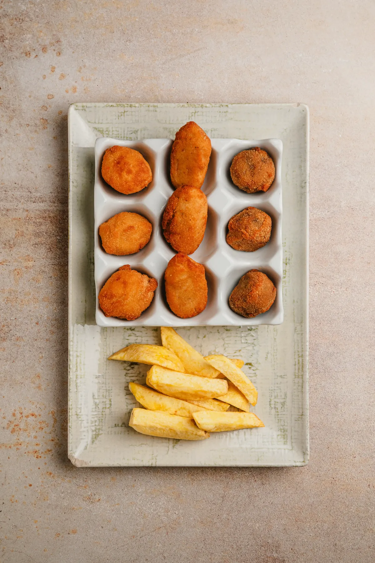 Croquetas surtidas con patatas